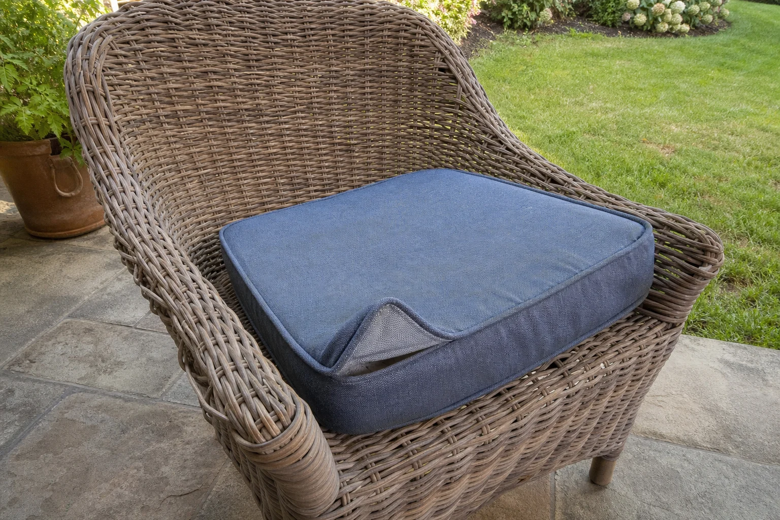 22 x 22 outdoor cushions — wide square replacement pads for wicker armchairs