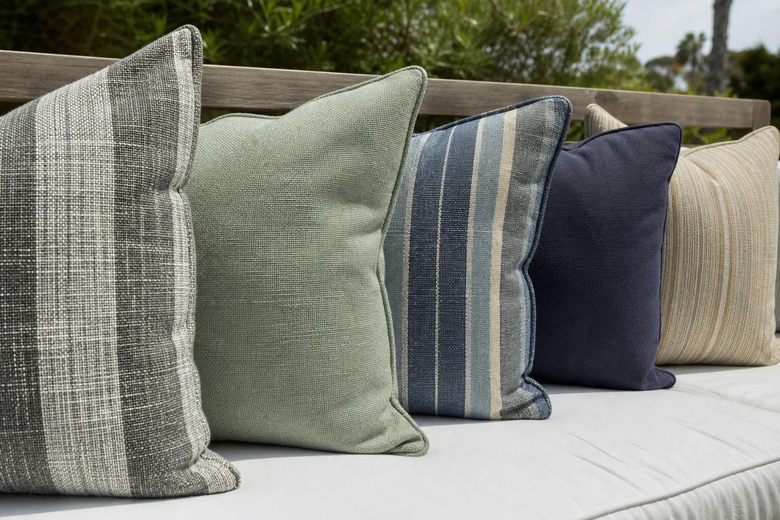 Best Outdoor Cushion Fabric
