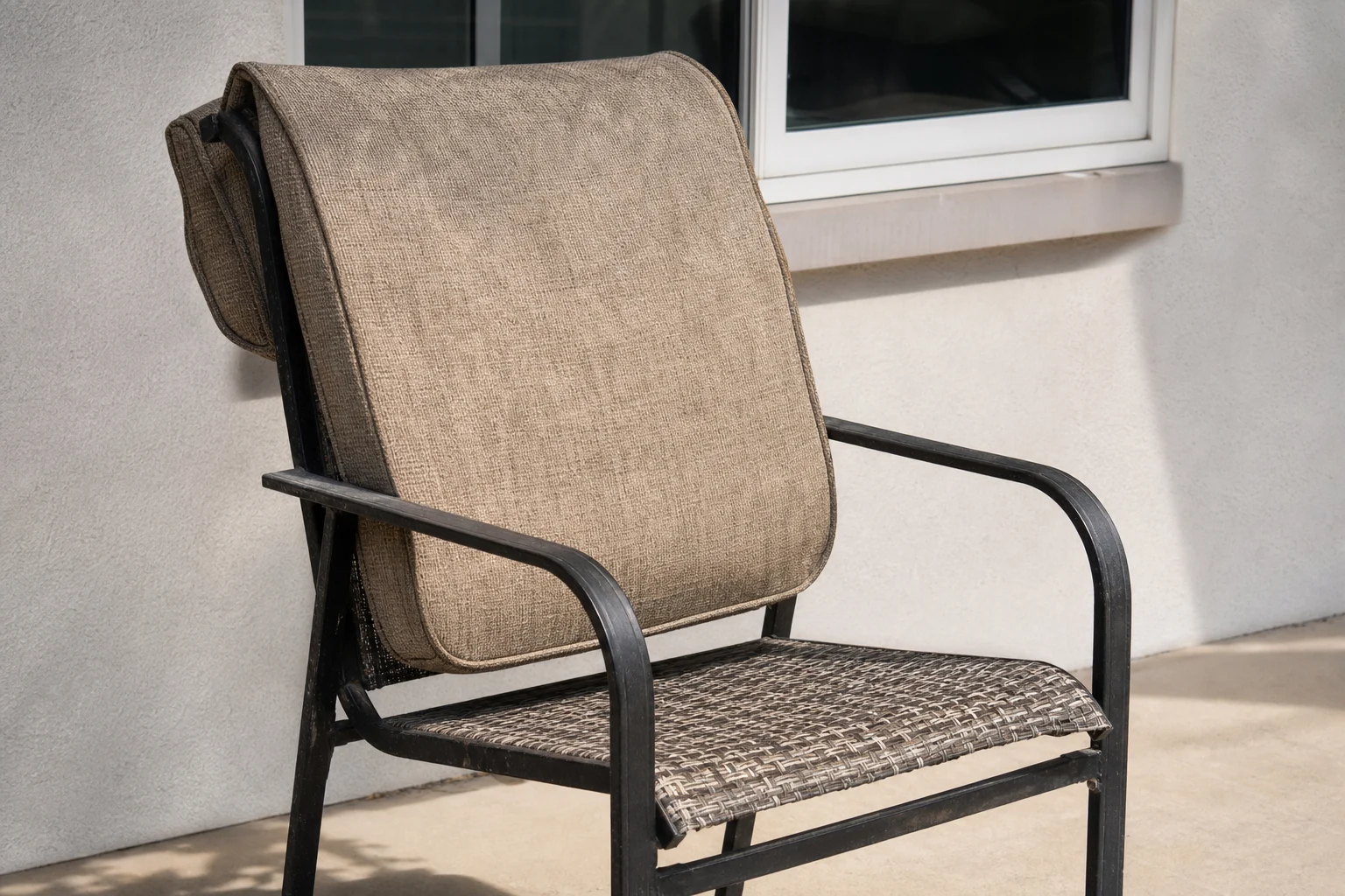 How to Measure Outdoor Cushions